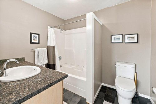 2148 Dick Ave, Nanaimo, BC 