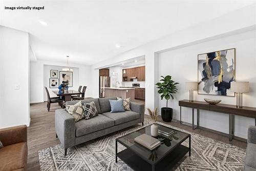 6 Dedrick Bay, Winnipeg, MB - Indoor Photo Showing Living Room