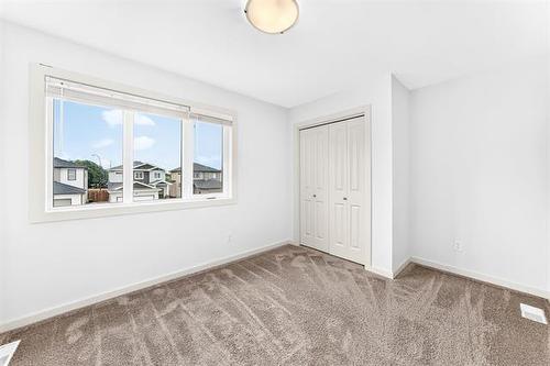 6 Dedrick Bay, Winnipeg, MB - Indoor Photo Showing Other Room