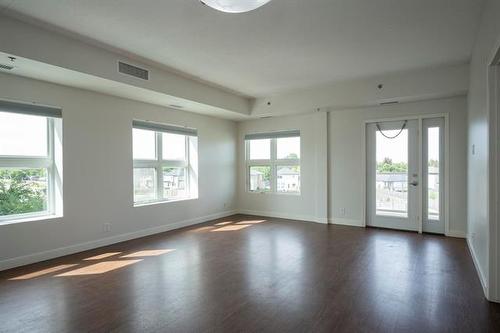 403-40 Shore St, Winnipeg, MB - Indoor Photo Showing Other Room