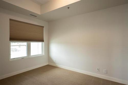 403-40 Shore St, Winnipeg, MB - Indoor Photo Showing Other Room
