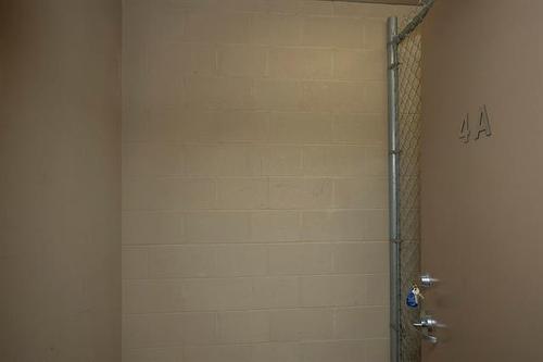 403-40 Shore St, Winnipeg, MB - Indoor Photo Showing Bathroom