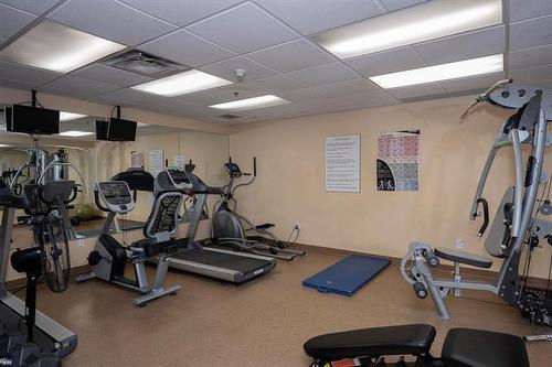 403-40 Shore St, Winnipeg, MB - Indoor Photo Showing Gym Room