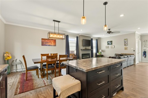 374 Shepherd Ave, Nanaimo, BC 