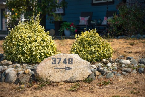374 Shepherd Ave, Nanaimo, BC 