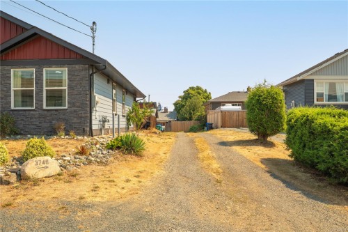 374 Shepherd Ave, Nanaimo, BC 