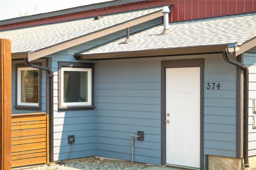 374 Shepherd Ave, Nanaimo, BC 