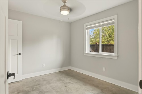 374 Shepherd Ave, Nanaimo, BC 