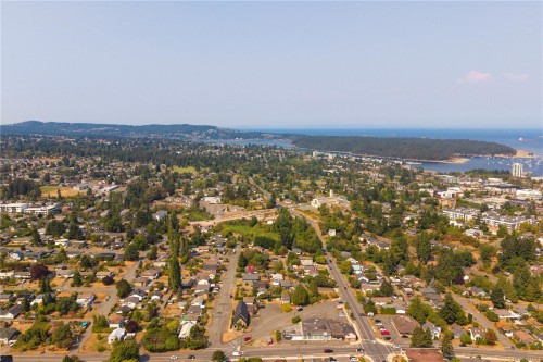 374 Shepherd Ave, Nanaimo, BC 