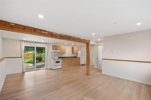 1925 Cougar Cres, Comox, BC 