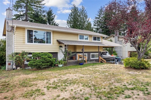 1925 Cougar Cres, Comox, BC 