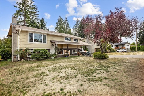 1925 Cougar Cres, Comox, BC 