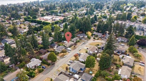 1925 Cougar Cres, Comox, BC 