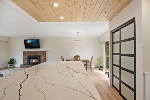 1925 Cougar Cres, Comox, BC 