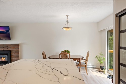 1925 Cougar Cres, Comox, BC 