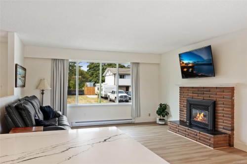 1925 Cougar Cres, Comox, BC 