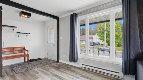 Salon - 645 175E Rue, Saint-Georges, QC - Indoor Photo Showing Other Room