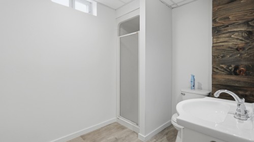 Salle de bains - 645 175E Rue, Saint-Georges, QC - Indoor Photo Showing Bathroom