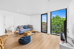 302-110 Rue de l'Église  Montréal (Verdun/Île-Des-Soeurs), QC H4G 2L9