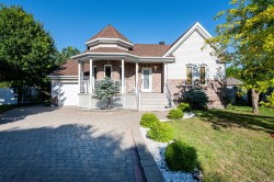 52 Rue de la Flandre  Blainville, QC J7C 5G4