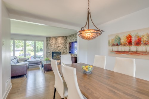 Dining Room - 1 Place De Chazelles, Lorraine, QC - Indoor With Fireplace