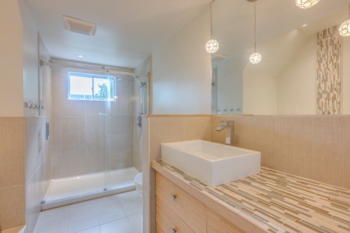 Bathroom - 1 Place De Chazelles, Lorraine, QC - Indoor Photo Showing Bathroom