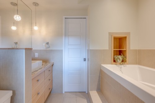 Bathroom - 1 Place De Chazelles, Lorraine, QC - Indoor Photo Showing Bathroom