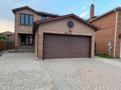 3271 Pilcom Crescent  Mississauga, ON L5B 3X5