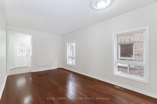 1015 Eager Road, Milton, ON - Indoor Photo Showing Other Room