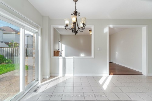 1015 Eager Road, Milton, ON - Indoor Photo Showing Other Room