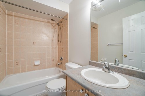 1015 Eager Road, Milton, ON - Indoor Photo Showing Bathroom