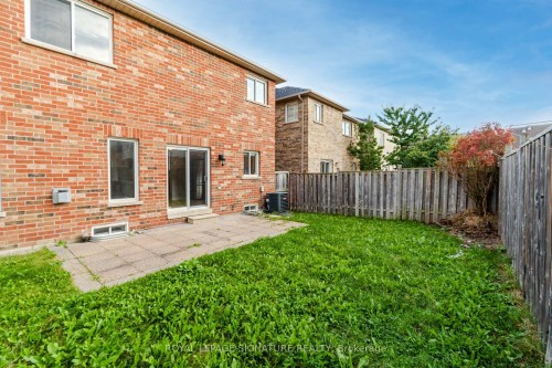 1015 Eager Road, Milton, ON - Outdoor With Exterior