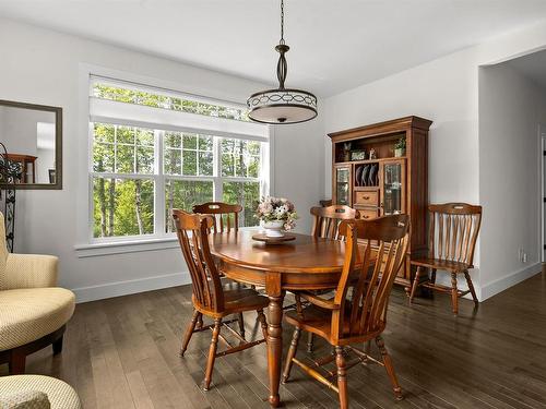 556 Duart Avenue, Fall River, NS - Indoor Photo Showing Dining Room