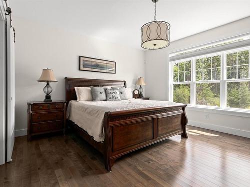 556 Duart Avenue, Fall River, NS - Indoor Photo Showing Bedroom