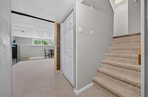 110 Laurent Dr, Winnipeg, MB - Indoor Photo Showing Other Room
