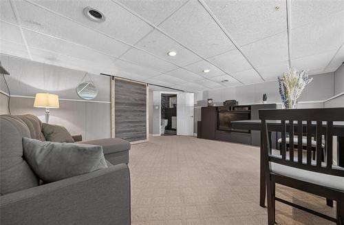 110 Laurent Dr, Winnipeg, MB - Indoor Photo Showing Other Room
