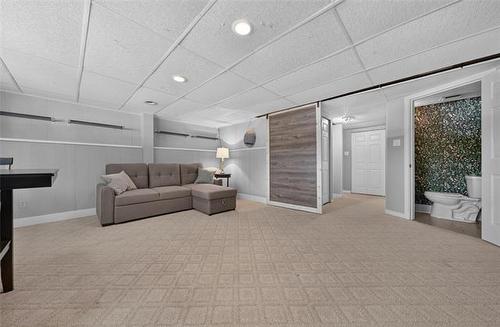 110 Laurent Dr, Winnipeg, MB - Indoor Photo Showing Other Room