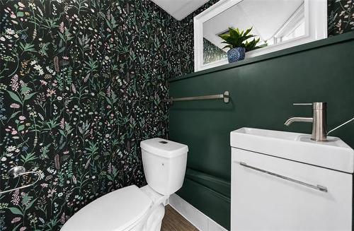 110 Laurent Dr, Winnipeg, MB - Indoor Photo Showing Bathroom
