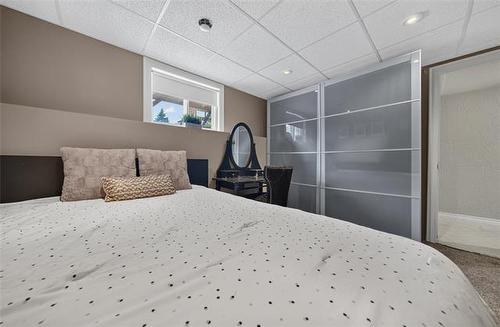 110 Laurent Dr, Winnipeg, MB - Indoor Photo Showing Bedroom