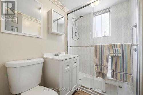 1290 Strathy Avenue, Mississauga, ON - Indoor Photo Showing Bathroom