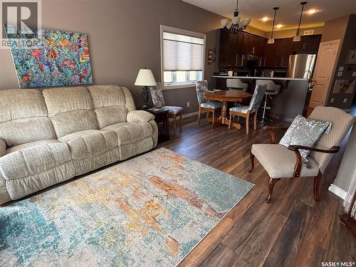 2 - 550 Southwood Drive, Prince Albert, SK - Indoor Photo Showing Living Room