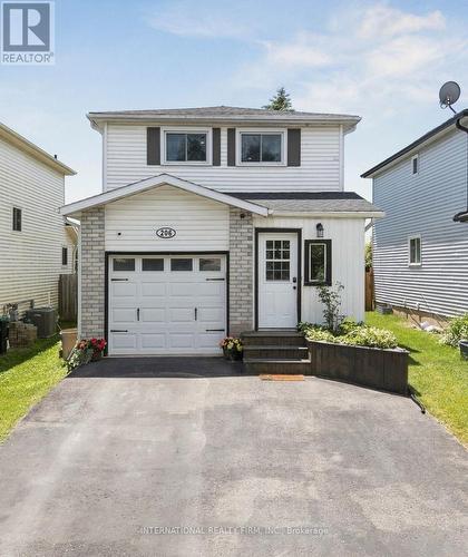 206 HICKLING TRAIL  Barrie, ON L4M 5W4
