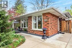 161 MANNING Avenue  Hamilton, ON L9A 3G1
