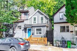 111 JONES AVENUE Toronto, ON M4M 2Z7