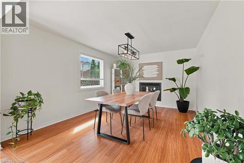 22 Driftwood Drive, Kitchener, ON - Indoor Photo Showing Dining Room
