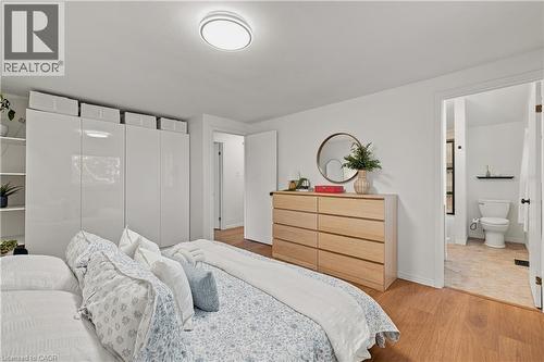 22 Driftwood Drive, Kitchener, ON - Indoor Photo Showing Bedroom