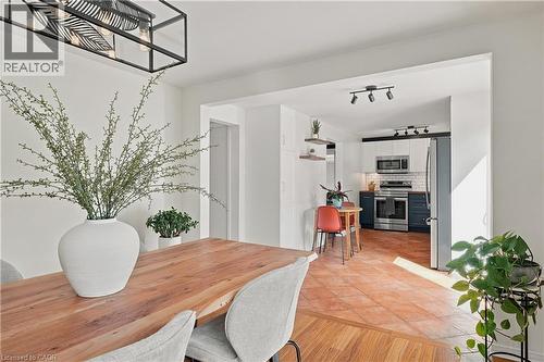 22 Driftwood Drive, Kitchener, ON - Indoor Photo Showing Dining Room