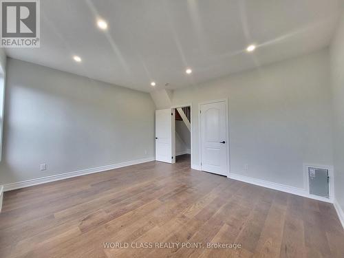 2 - 49 VINE AVENUE , Toronto, Ontario M6P 1V6 3