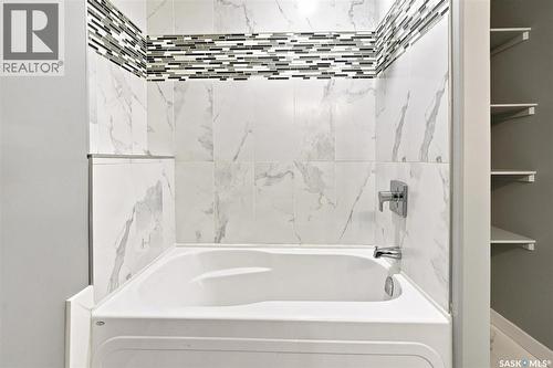 215 Padget Crescent, Saskatoon, SK - Indoor