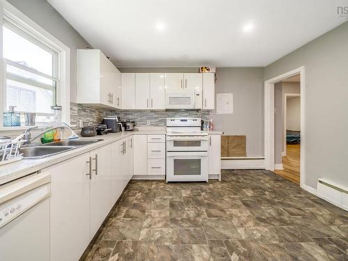 3176/78/80 Stanford Street, Halifax, NS - Indoor Photo Showing Kitchen With Double Sink